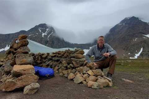 Mountain Survival &amp; Bushcraft Camping - Fishing for Dinner, Foraging and Building a Survival..