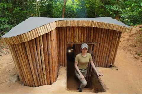 Building Survival Earth Bushcraft DUGOUT Shelter , Plastic Roof,  Clay Fireplace, Bushcraft Skills