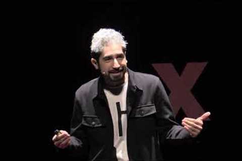 Héroes y heroínas. | Roberto Becerra | TEDxCamelinasAve