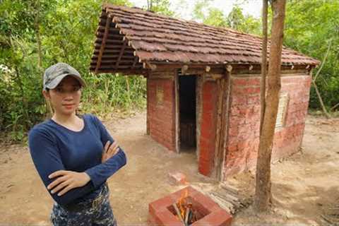 Building Bushcraft Survival Brick Shelter With Wooden Roof