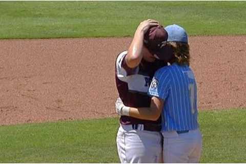 Little Leaguer consoles pitcher after getting hit in the head ❤️