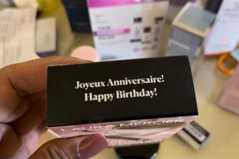 Unboxing birthday gifts from Sephora