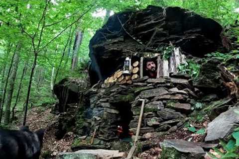 7 Days Solo Survival Camping In Rainforest, Bushcraft Cave in the Cliff &amp; Fireplace - Shelter..