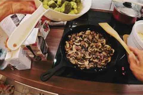 Healthy cooking -  Broccoli and mushroom quiche with wholegrain garlic crust