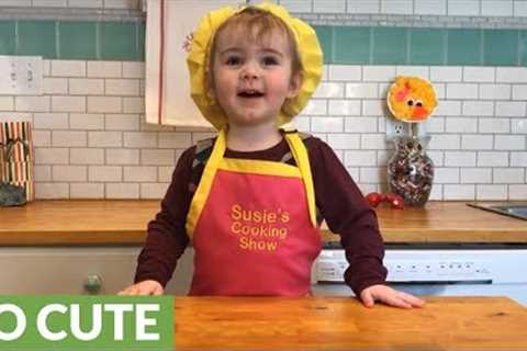 2-year-old makes fast &amp; easy chocolate cake