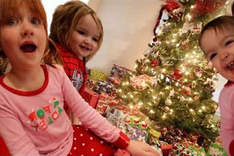 CHRiSTMAS MORNiNG!!  Adley Niko &amp; Navey opening presents from Santa and playing! family routine ..