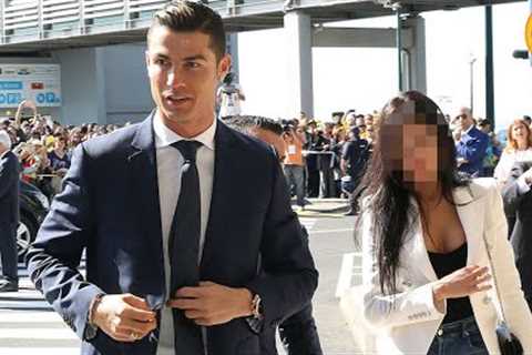 Cristiano Ronaldo Top 10 craziest Fan Meet! Girl kissed Ronaldo &amp; he acted Crazy | Crazy FANS #2