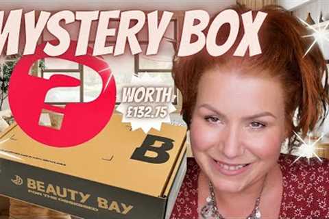 UNBOXING A BEAUTY MYSTERY BOX FROM BEAUTY BAY - ANY GOOD??