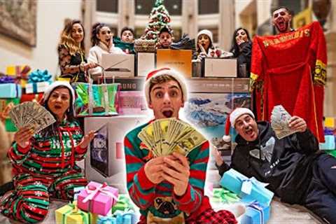 MOST INSANE FAMILY CHRISTMAS GIFTS OPENING EVER!!