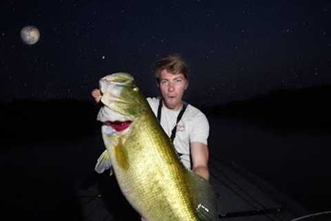 This is WHY You Should Be NIGHT FISHING + My Biggest  Bass of 2021 (Just Fishing Ep.1)