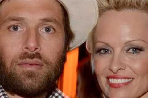 Celebrity Couples That Actually Filed For Divorce Multiple Times