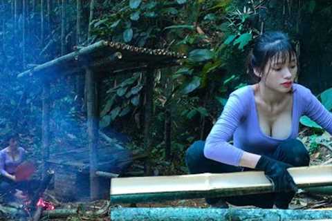 Build bamboo shelter, wild food - Survival alone, cooking bushcraft, camping