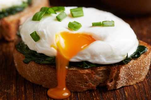 This Genius Method To Poach Mulitple Eggs At Once Is ‘Guaranteed’ To Never Fail
