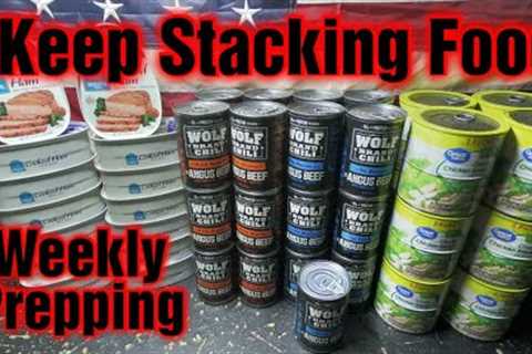 Preppers Are Stocking Up Food and Supplies