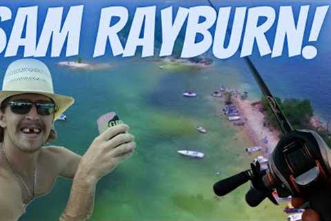 Bass Fishing Lake Sam Rayburn in Texas