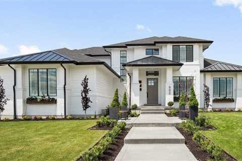 9 Popular Home Siding Colors