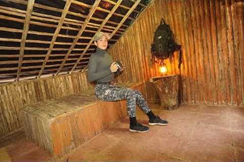 BUSHCRAFT 90days Building Complete Survival Shelter Log cabin roof, Clay Fireplace, A lone Forest