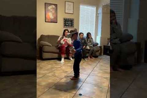Kid Fails at Oculus VR Game 😅😅 #shorts