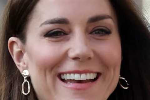 Body Language Expert Reveals Meghan Markle's Telltale Signs Of Discomfort With William And Catherine