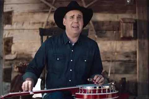 Country Connection: Country Music Artists Sing “Wagon Wheel”