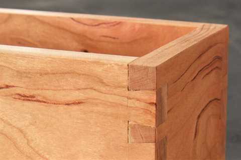 How to Hand Cut Dovetail Joints