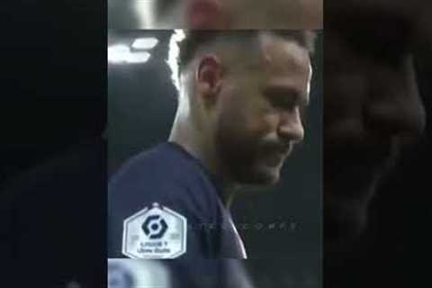 Neymar angry after substituting him vs Lyon