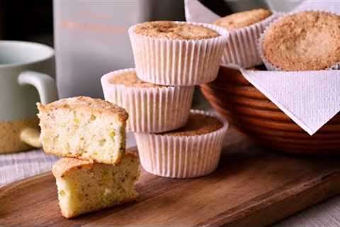 This recipe is worth making! Very tasty muffins with egg whites and pistachios