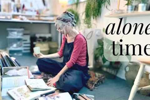 Girl seeks inspiration (not social media) cosy autumn vibes, draw with me, sketch loosely session