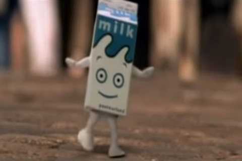 Blur - Coffee And TV (Official Music Video)