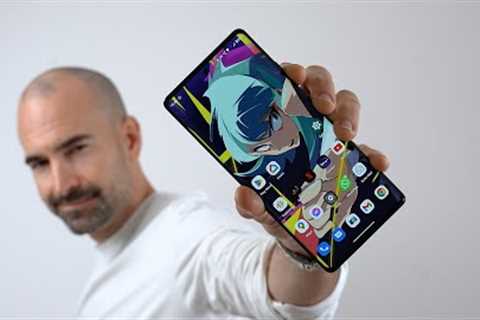 Motorola Edge 30 Ultra Review | Pixel 7 Pro Killer?