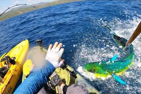 Offshore Kayak Fishing for GIANT MAHI {CATCH CLEAN COOK} -- Panama | Field Trips with Robert Field