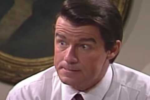 Why Phil Hartman Got The Nickname ‘Glue’ On ‘SNL’