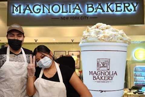 First Time Trying The Best Magnolia Bakery | Famous Banana Pudding  | Rockefeller Center NYC