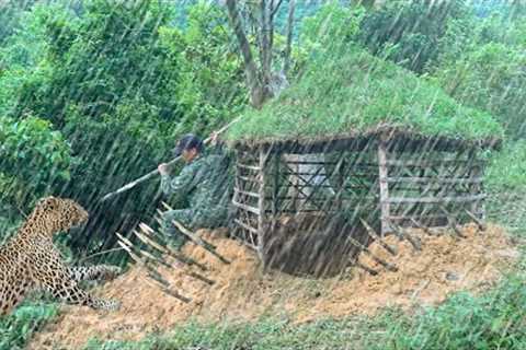 SOLO Full Video It Takes Up To 30 Days To Complete The Underground House While It's Raining