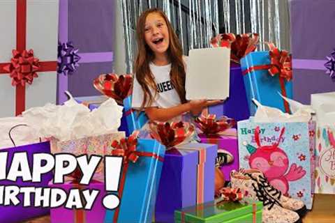 OLIVIA'S 12th BIRTHDAY SPECIAL! 🎂 OPENING HER EXPENSIVE GIFT 🤑