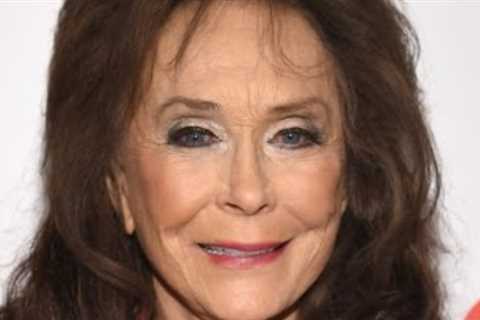 Heartbreaking Details Loretta Lynn Planned For Her Own Funeral