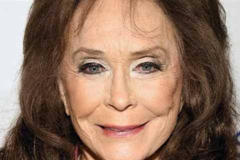 Loretta Lynn's Heartbreaking Story