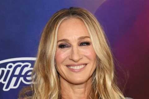 Sarah Jessica Parker Makes Rare Appearance With Her Two Daughters At ‘Hocus Pocus 2’ Premiere