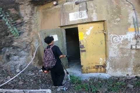 EXPLORING ABANDONED MILITARY BUNKER! (Scary)￼