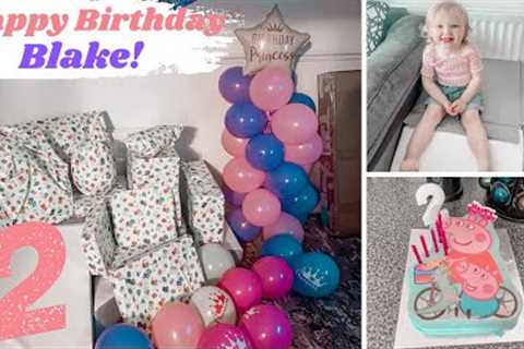 A SPECIAL 2ND BIRTHDAY - OPENING PRESENTS!