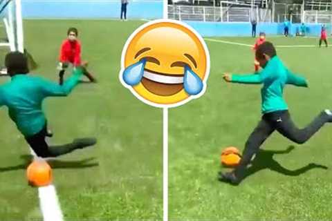 BEST FOOTBALL VINES 2022 - FAILS, SKILLS &amp; GOALS #18