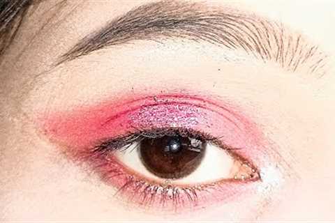 Pink glitter eye makeup tutorial / 5 minutes pink eye makeup / #eyemakeup / #eyemakeupbyuma