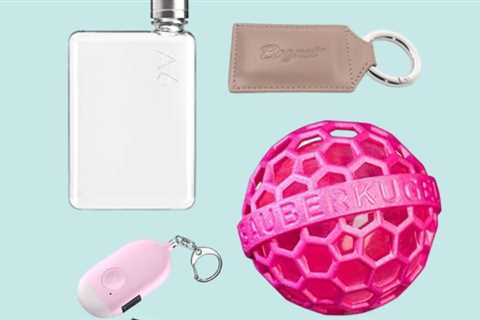 These Amazon Purse Accessories Are Actually Pretty Clever—They’ll Keep Your Bag Organized, Clean,..