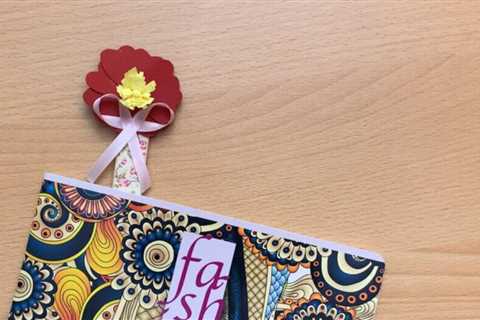 In 6 Easy Steps, How to Make a DIY Popsicle Stick Flower Book Bookmark