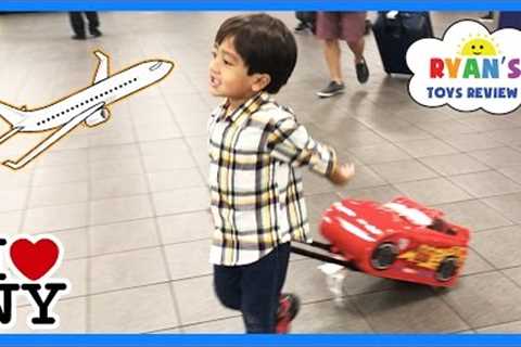 Ryan ToysReview airplane ride and opening surprise eggs!