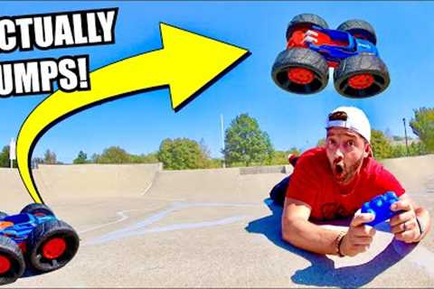 JUMPING RC CAR IN A SKATEPARK!