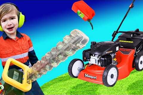 Lawn Mower Video for Kids | BLiPPi Toys | min min playtime