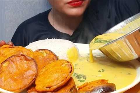 Eating Kadi Chawal, ASMR Indian Food #asmr #indianfood #foodie #mukbang