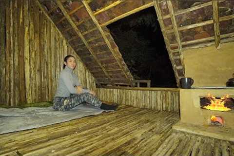 Building bushcraft Survival tree shelter , START to FISHNISH , Clay fireplace