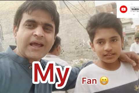 Mera fan Mujay milne aa gia , my fan came to see me . #fans #fan #gujranwala